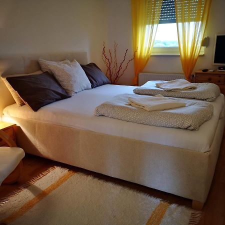 Meszaros Apartman Buk Exterior photo