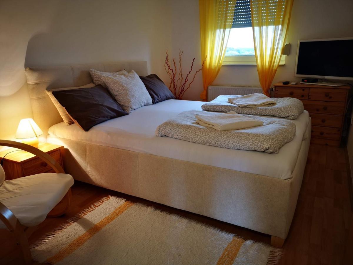 Meszaros Apartman Buk Exterior photo